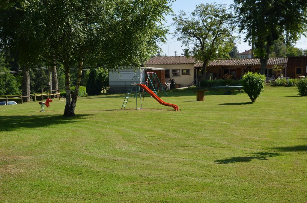 Camping " Le Grun De Chignore" Vollore-Ville المظهر الخارجي الصورة